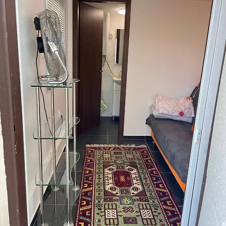 Extra House *